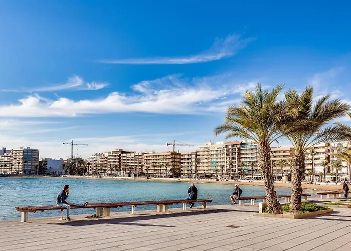 Ramon Gallud דירה *