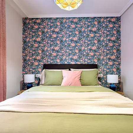 Ramon Gallud Apartment