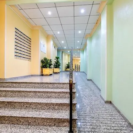 Ramon Gallud Appartement *